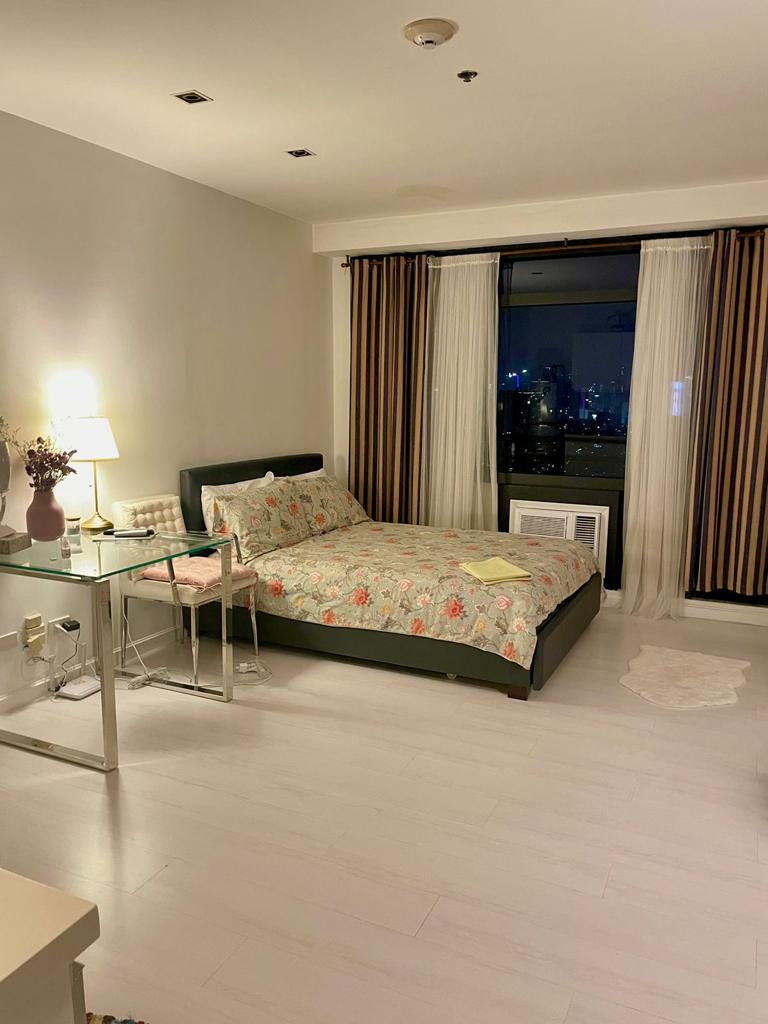 FOR SALE:  Gramercy Residences, Makati City Studio Unit with Balcony