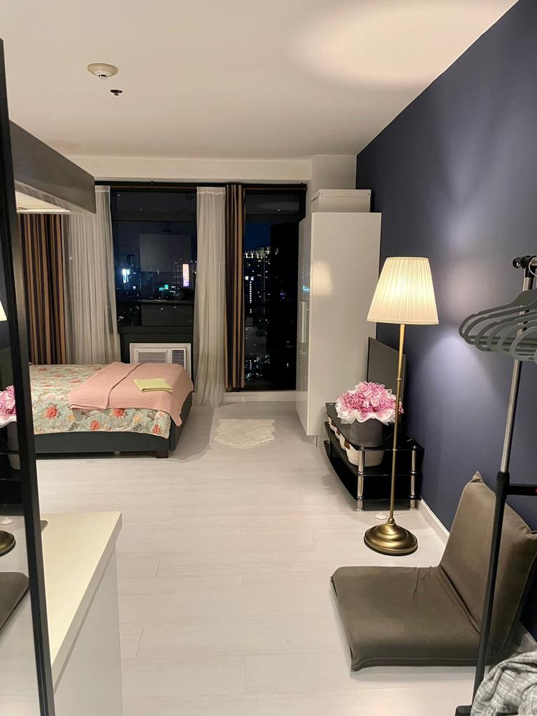 FOR SALE:  Gramercy Residences, Makati City Studio Unit with Balcony