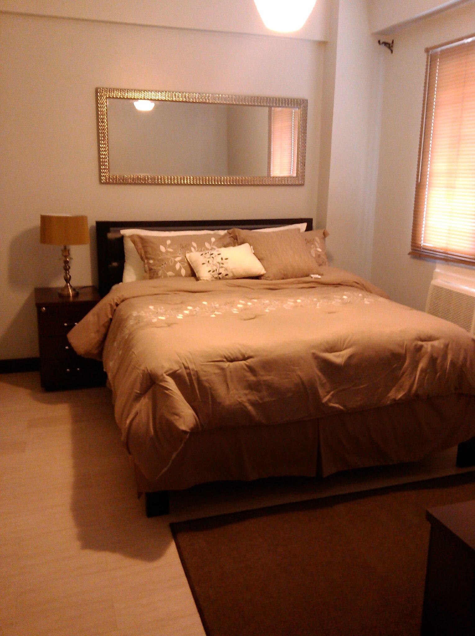 1 Bedroom Condominium Unit For Rent in Newport City, Pasay City