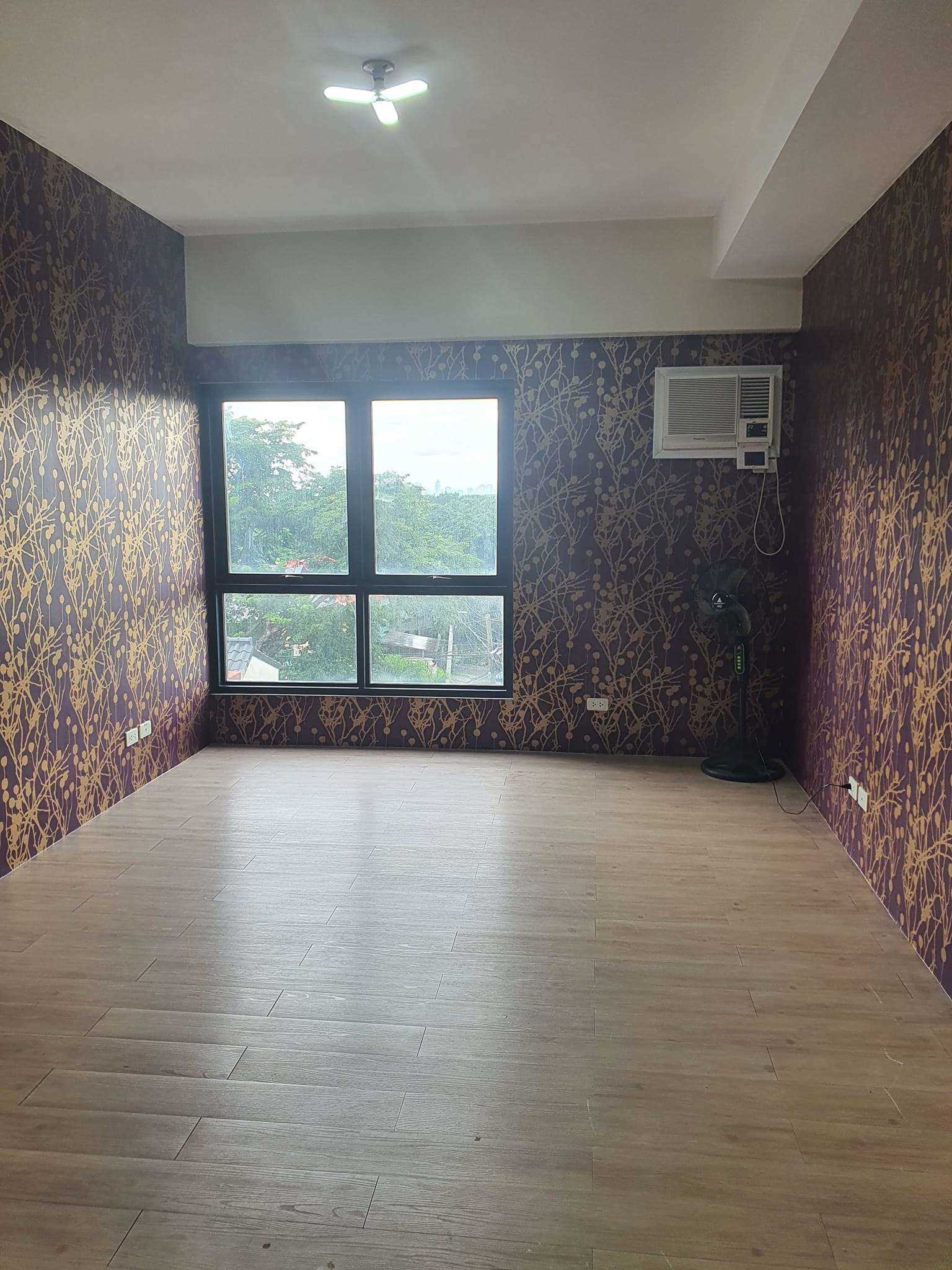 Private: Small Office/Home Office(SOHO) for Rent at Unit 301 Vinia Residences & Versaflats