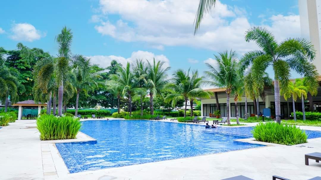 Resort type condo EAST BAY RESIDENCES Sucat Alabang